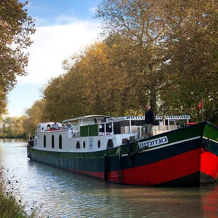 Péniche Le Black Mountain *